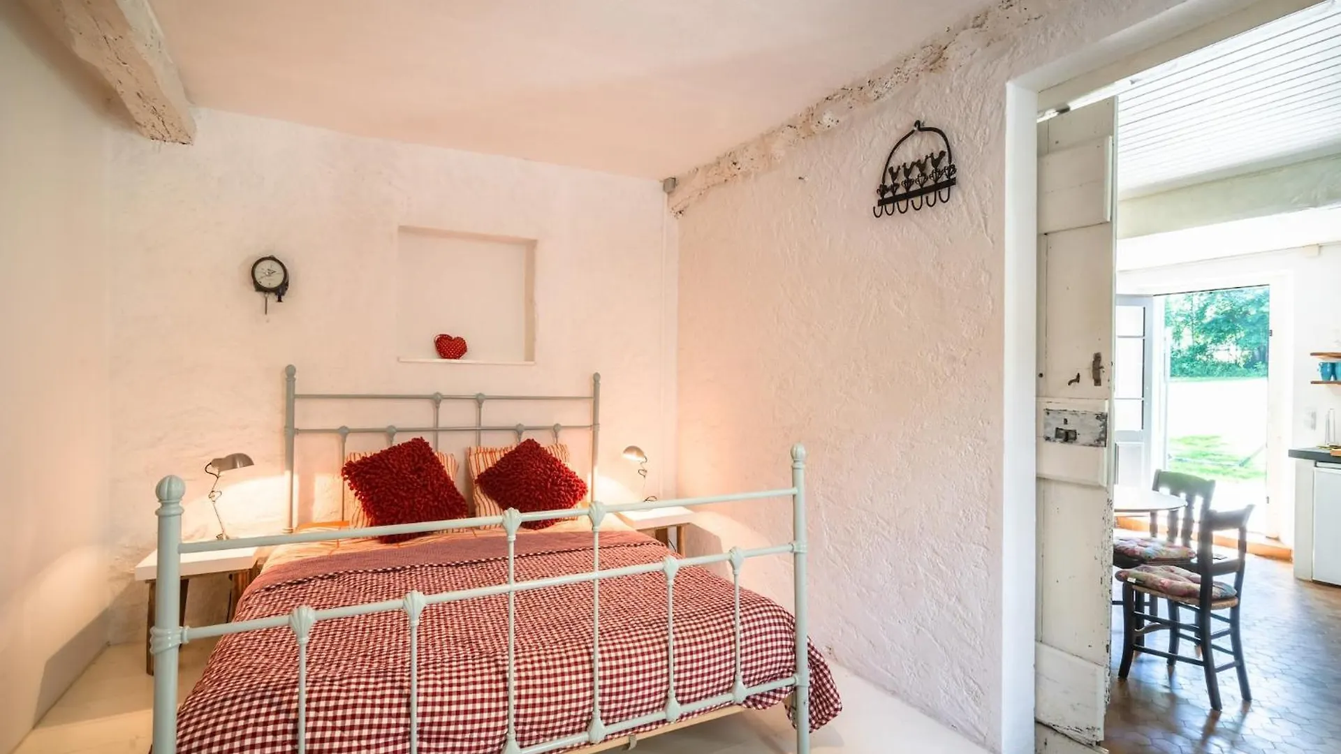 Tasteful Appartment In Artigat With Private Terrace
